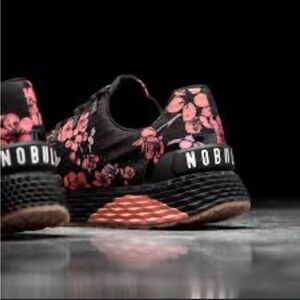 BNWT LIMITED EDITION April 2022 NOBULL  strength In-Bloom Collection